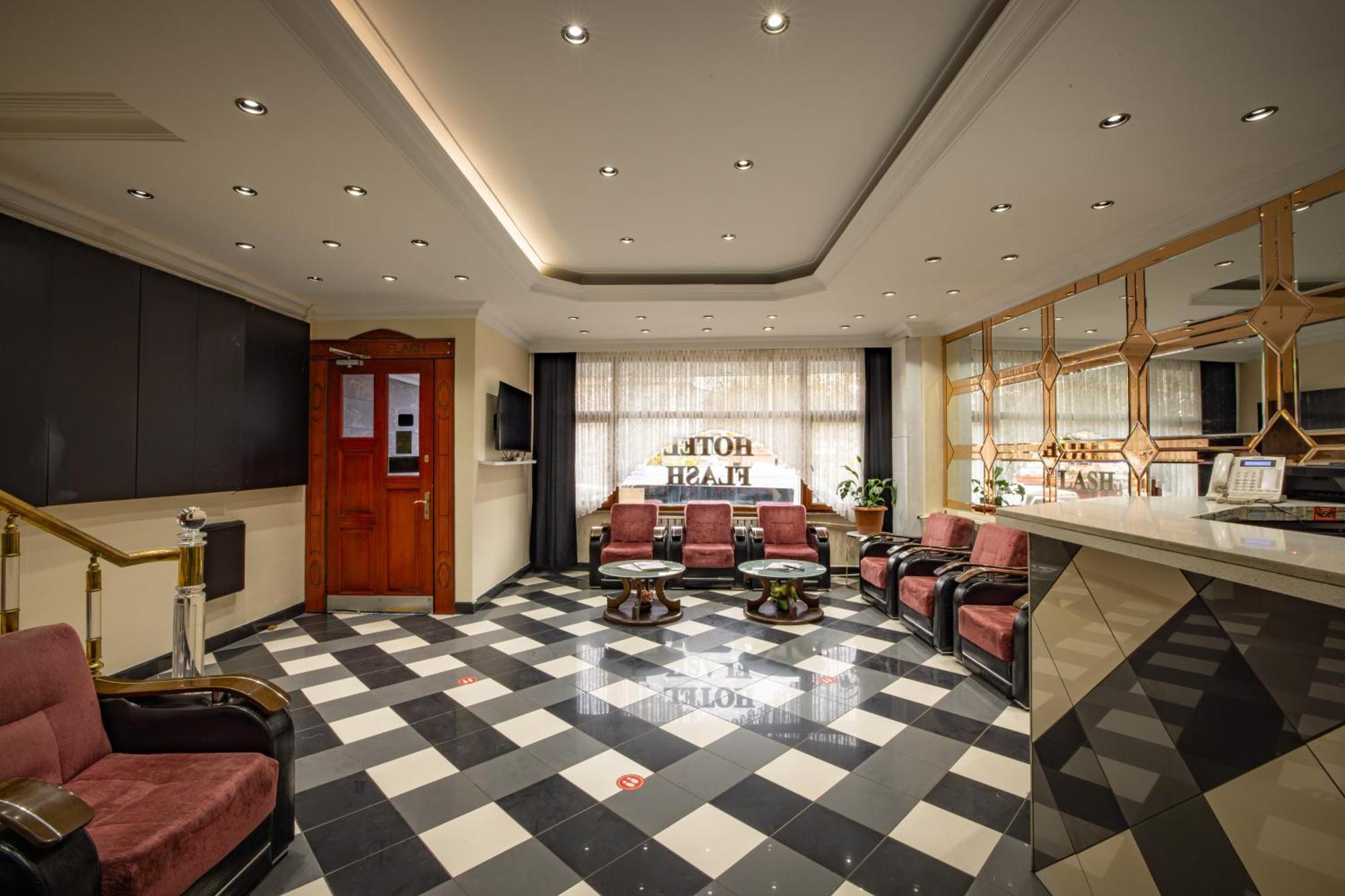 Hotel Flash — Fotoğraflar 2